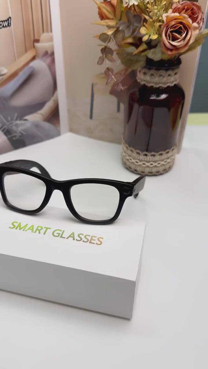ULMIED W610T smart camera glasses product demonstration video showing the glasses and everyday use.